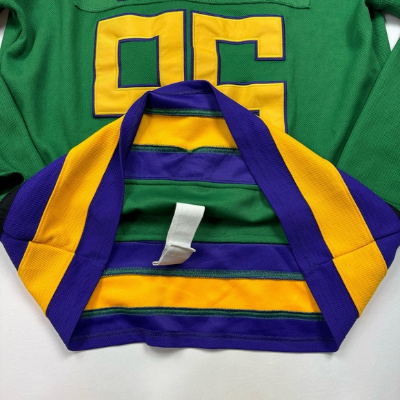 Men’s/Adult D-5 Mighty Ducks #96 Charlie Conway Hockey Jersey Size Large - Picture 6 of 7